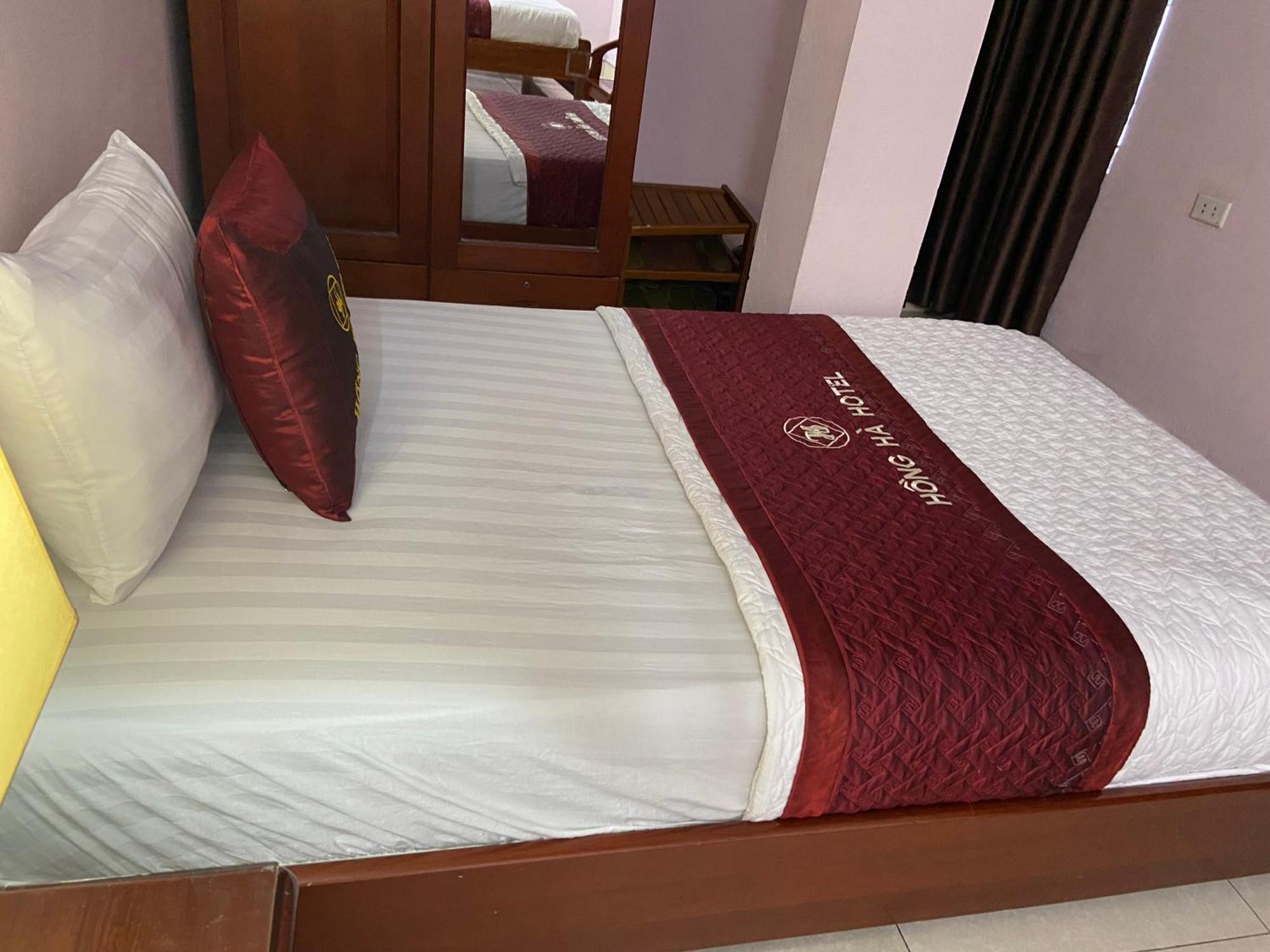 Hong Ha Hotel Thach Loi Buitenkant foto
